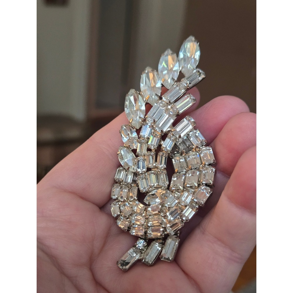 Juliana? Style Rhinestone Brooch Navettes Baguettes Leaf Shape Vintage Unsigned